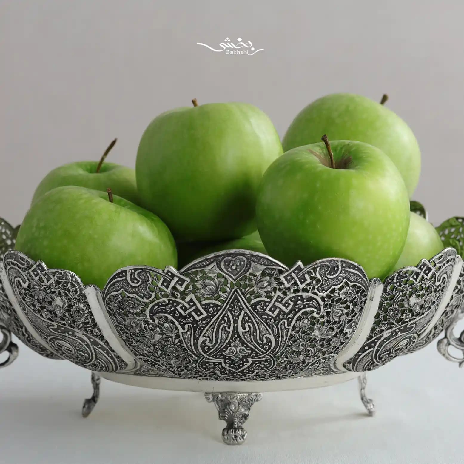 کشکول نقره دسته دار گل و مرغ مشبک اعلا — تصویر ۴
