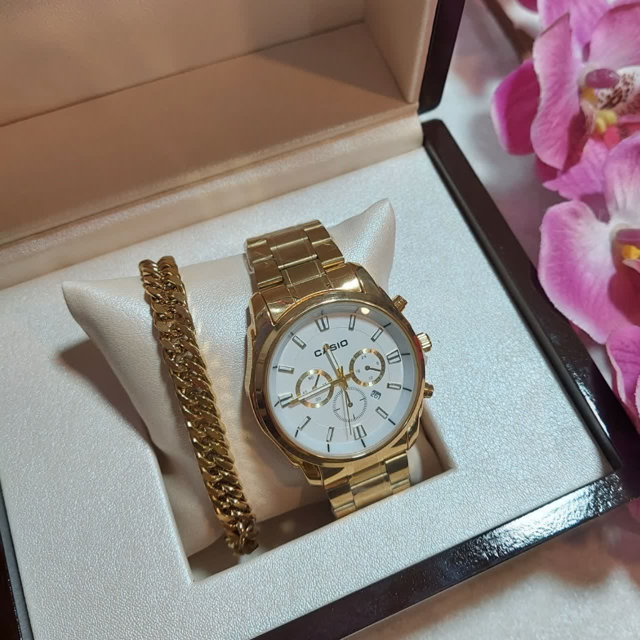 ساعت مچی مردانه کاسیو Casio طرح سه موتور طلایی همراه دستبند کارتیر کد 202 — تصویر ۲