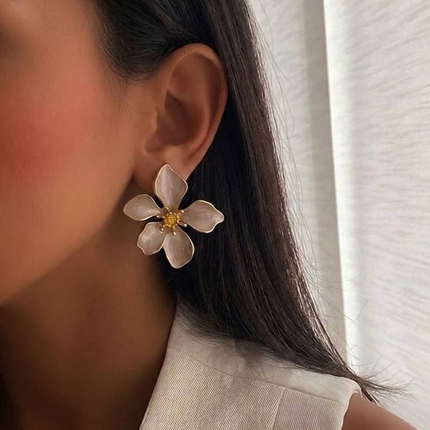 گوشواره مدل «شکوفه بهاری» صورتی ملایم — تصویر ۲