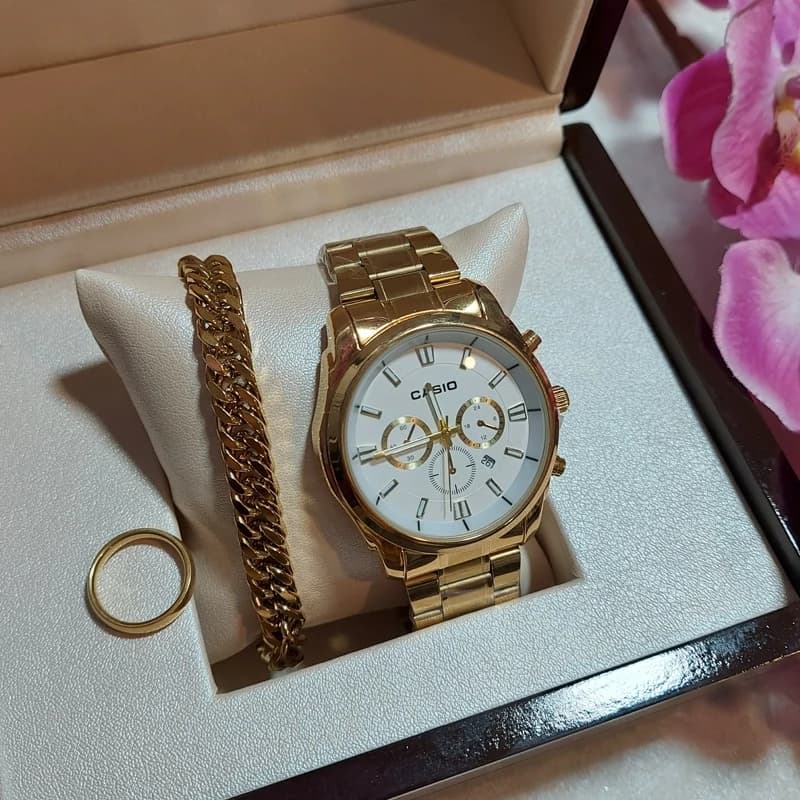 ساعت مردانه کاسیو Casio طرح سه موتور طلایی همراه دستبند کارتیر و حلقه رینگ — تصویر ۴