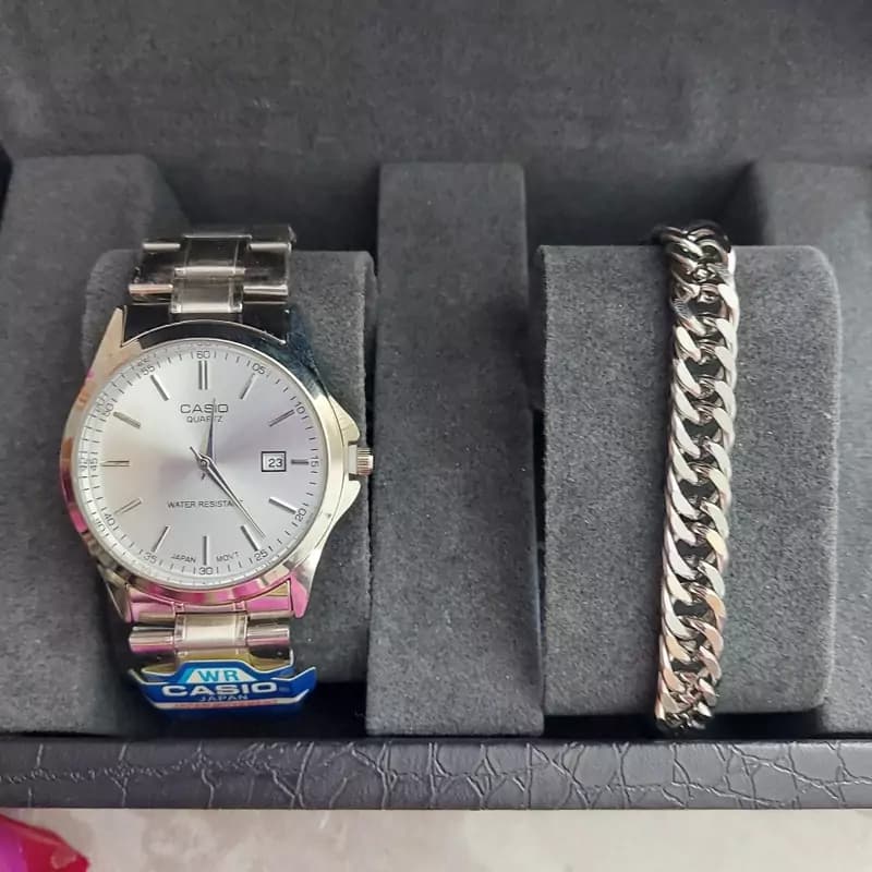 ساعت مردانه کاسیو Casio همراه دستبند کارتیر — تصویر ۳