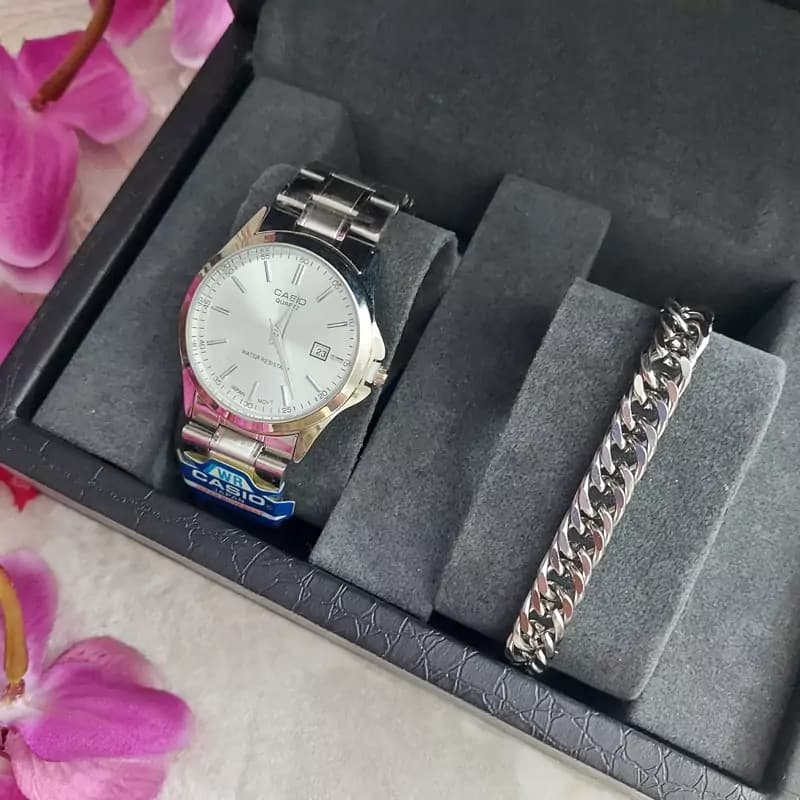 ساعت مردانه کاسیو Casio همراه دستبند کارتیر — تصویر ۴