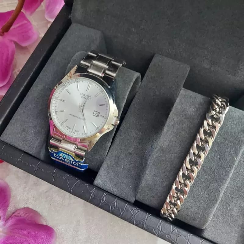 ساعت مردانه کاسیو Casio همراه دستبند کارتیر — تصویر ۲