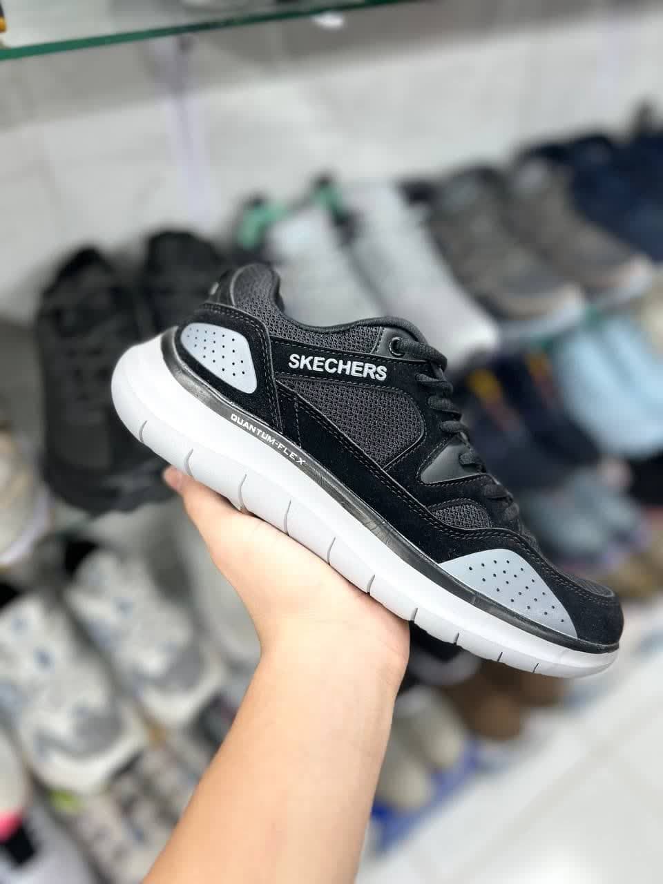 کتونی خاص و جذاب برند اسکیچرز مدلSkechers Quantum Flex