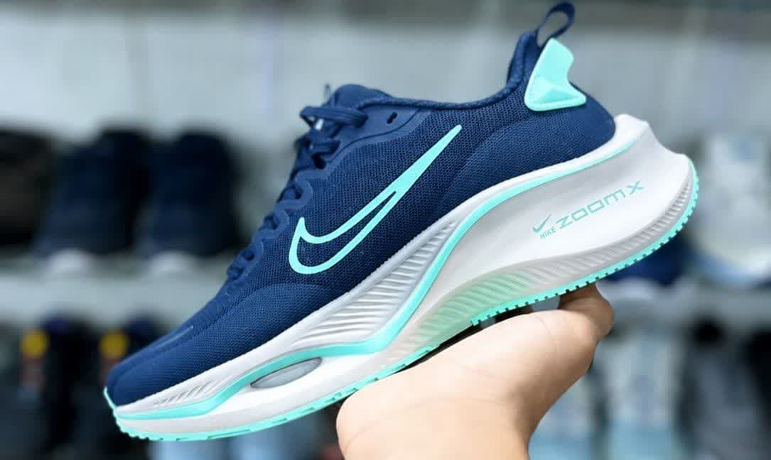 کتونی اسپرت زیا برند نایک Nike Zoomx Invincible Run 3 — تصویر ۴