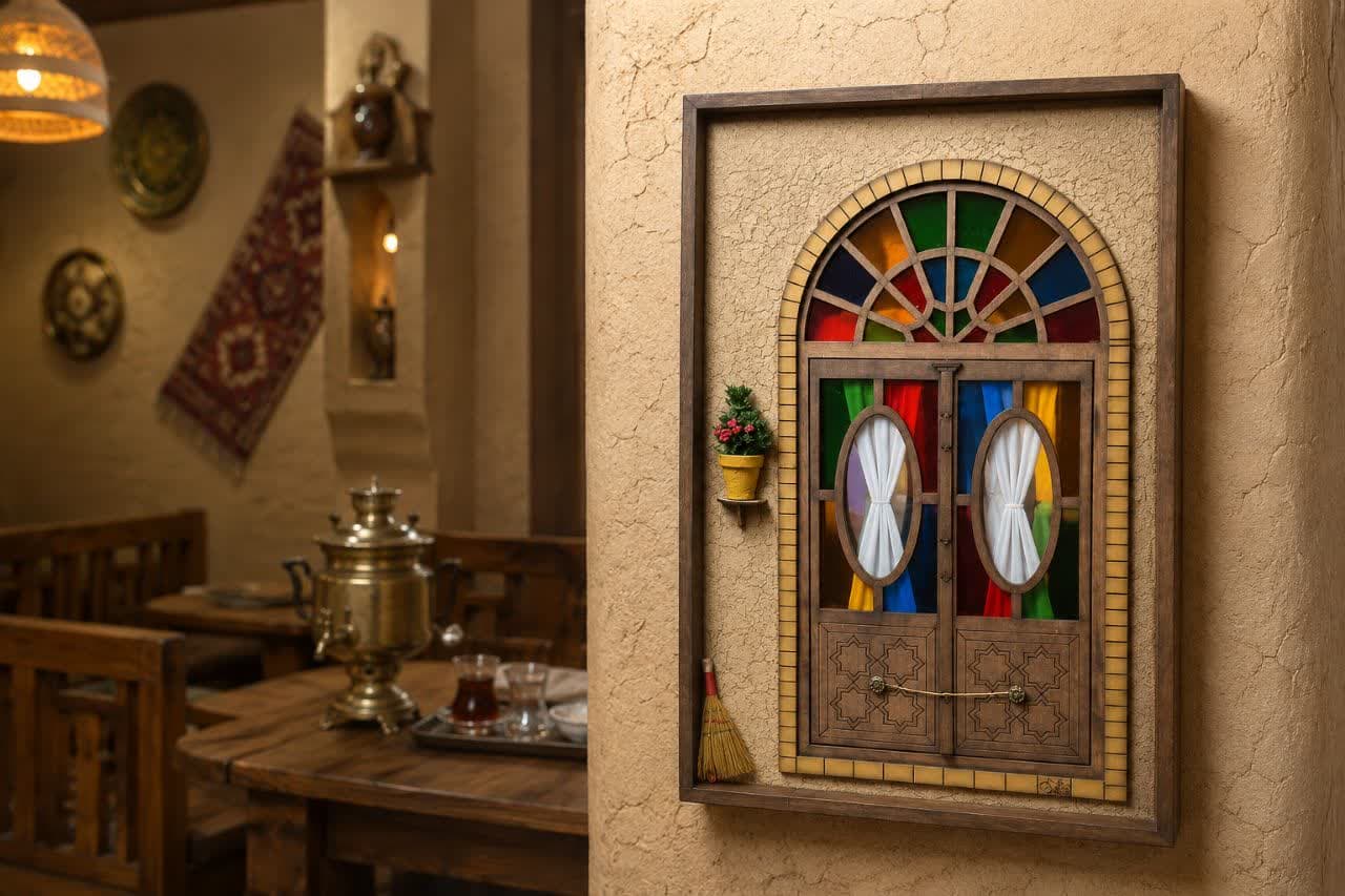 قاب چوبی آینه دار جاکلیدی طرح پنجره رنگی قدیمی