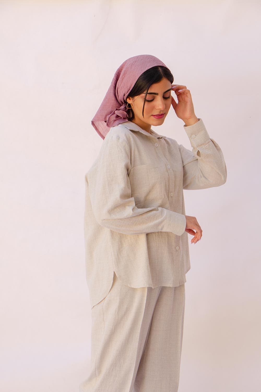 ست شومیز شلوار حنانه استخوانی — تصویر ۳