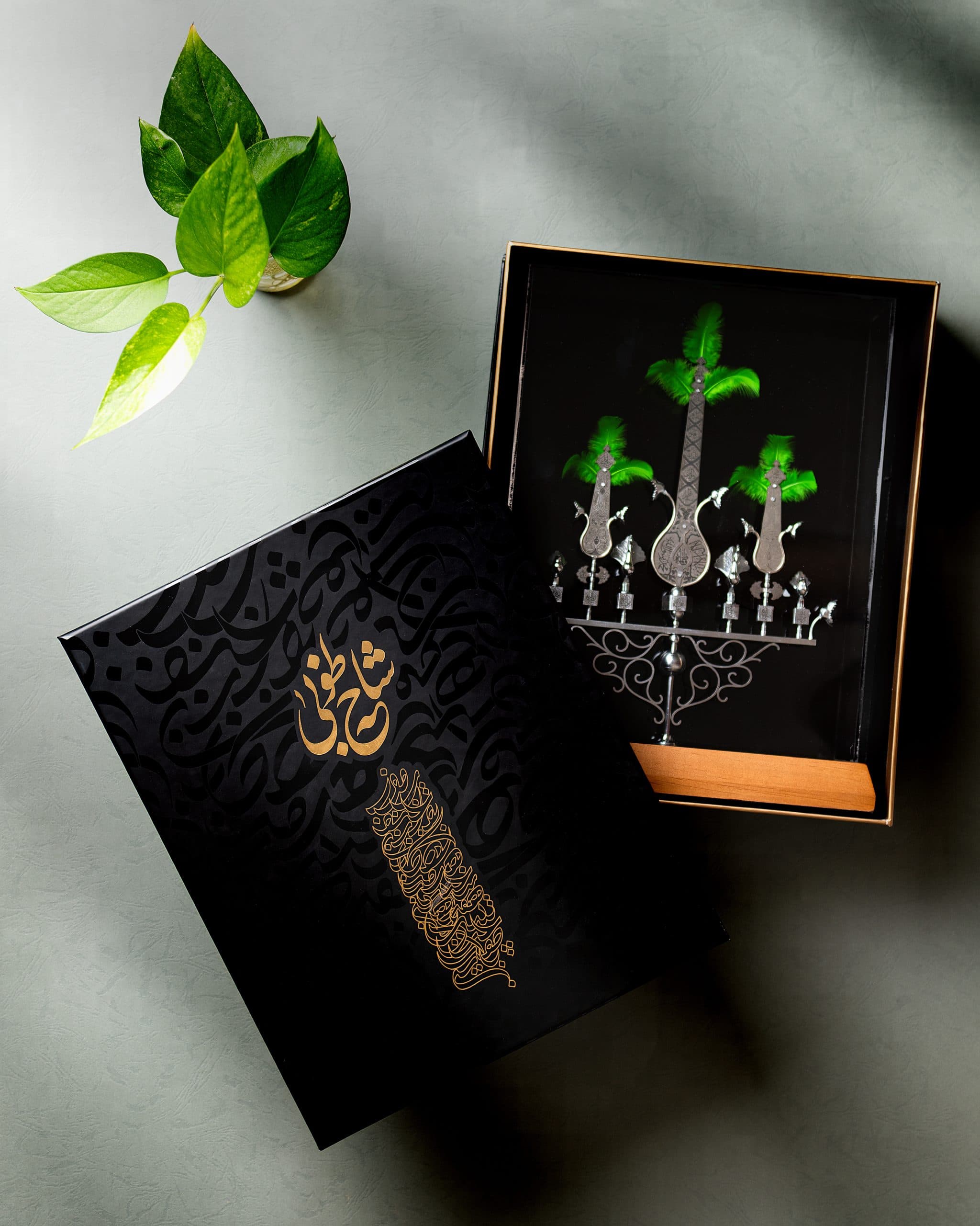 تندیس مذهبی علم شاخه طوبی