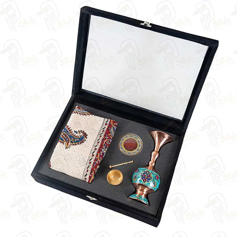 هدیه صنایع دستی گلدان مس و پرداز،رومیزی قلمکار،زعفران،هاون — تصویر ۲