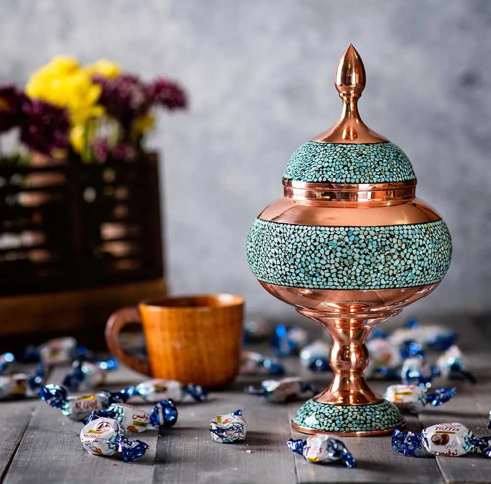 هدیه صنایع دستی جفت گلدان و شکلات خوری فیروزه کوبی — تصویر ۳