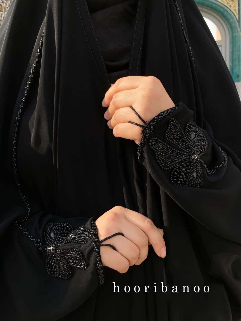 چادر مشکی عربی جواهر دوزی پاپیون مدل رکسانا — تصویر ۴