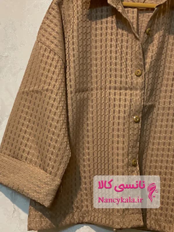 شومیز حصیری زنانه کرم بیسکوئیتی جنس و تن خور عالی فری سایز 36 تا 46 — تصویر ۲
