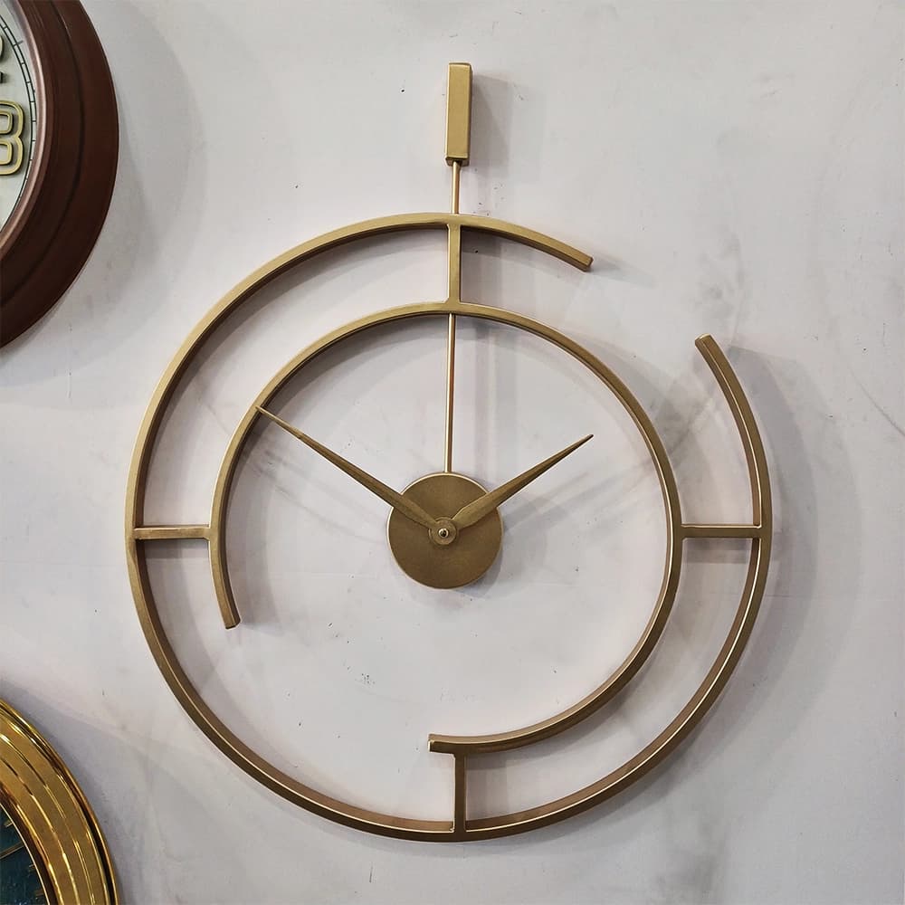 ساعت دیواری فلزی مدرن زحل — تصویر ۴