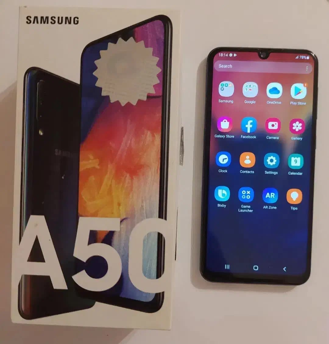 سامسونگ Galaxy A50 / حافظه ۱۲۸ گیگابایت / رام ۴ گیگابایت / ( در حد نو )