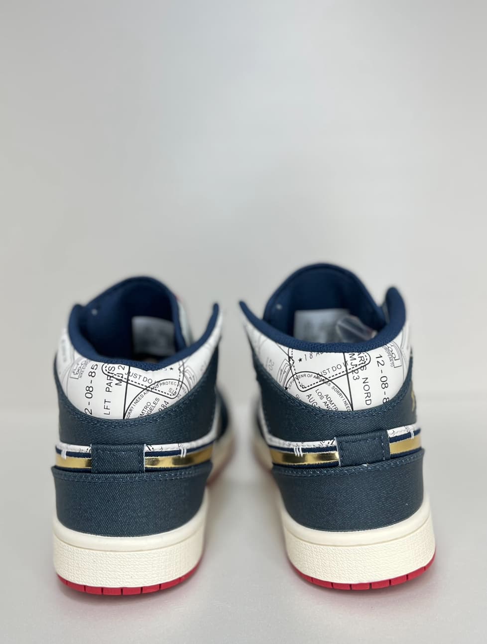 کفش کتانی ساقدار مردانه سفید سرمه ای نایک NIKE jordan 1 — تصویر ۶
