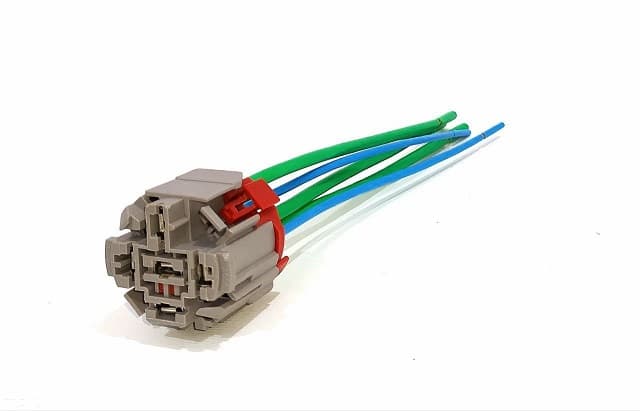 سوکت رله فن پژو 405 بدون کاور کد1019 — تصویر ۳