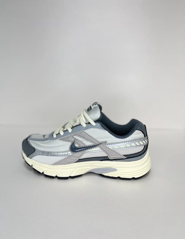 کتونی زنانه نایک اینیاتور Nike INITIATOR — تصویر ۴