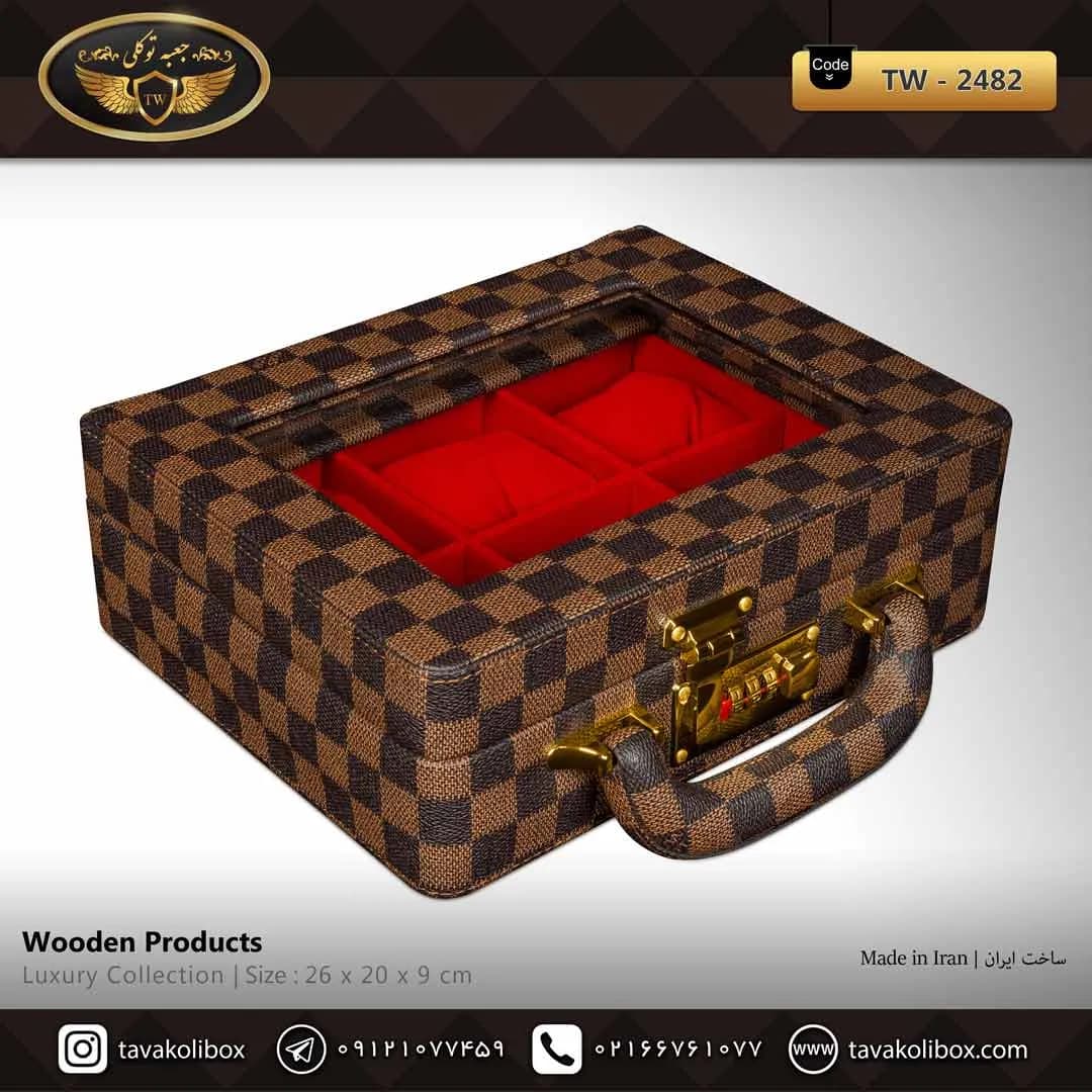 جعبه ساعت 6 خونه سوپرلاکچری درب دار بالشتک معمولی چرم رنگ قهوه ای چارخونه مدل : TW-2482