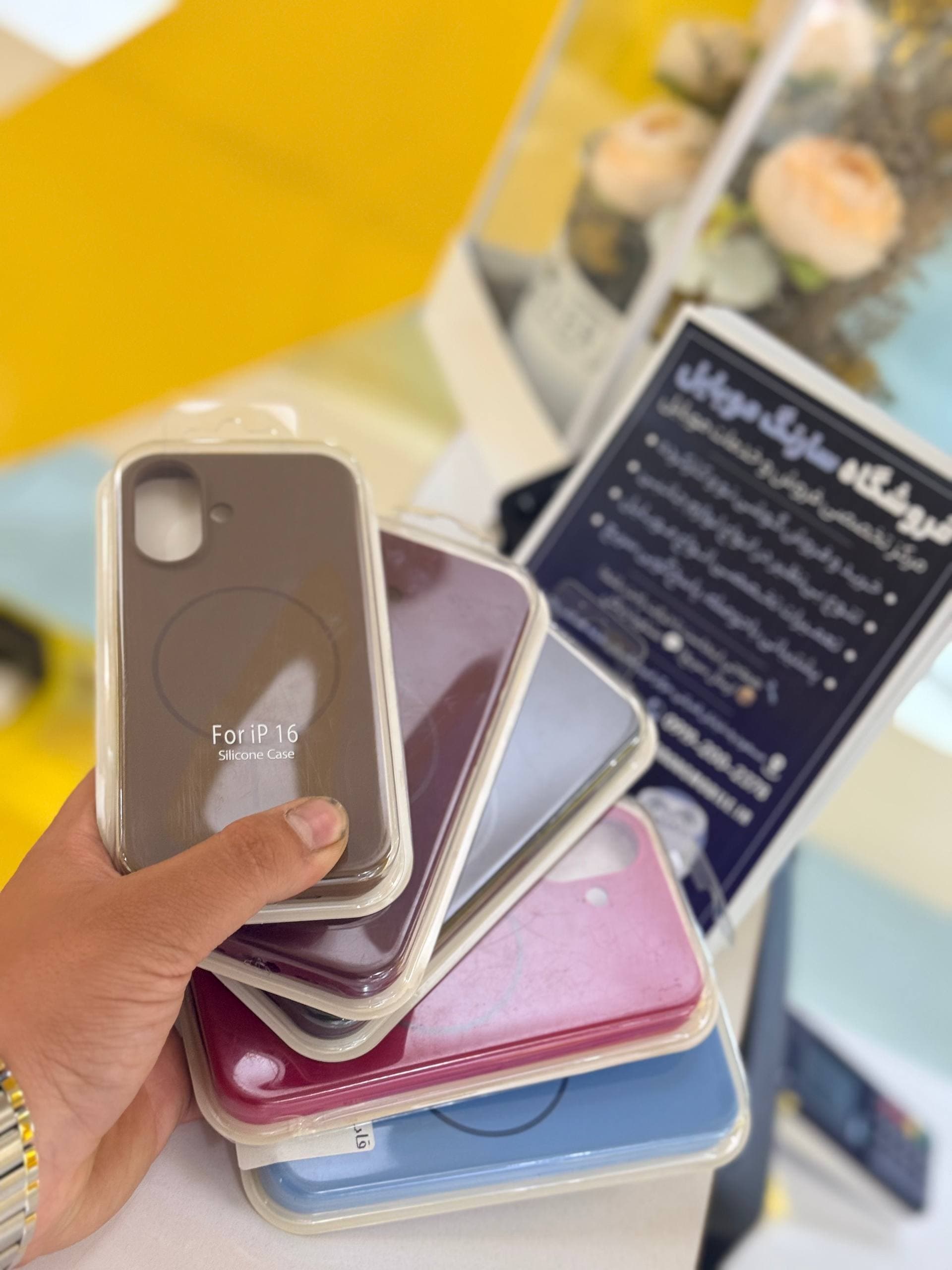 قاب سیلیکونی مگ سیف دار مناسب برای 16Pro Max-بنفش — تصویر ۳