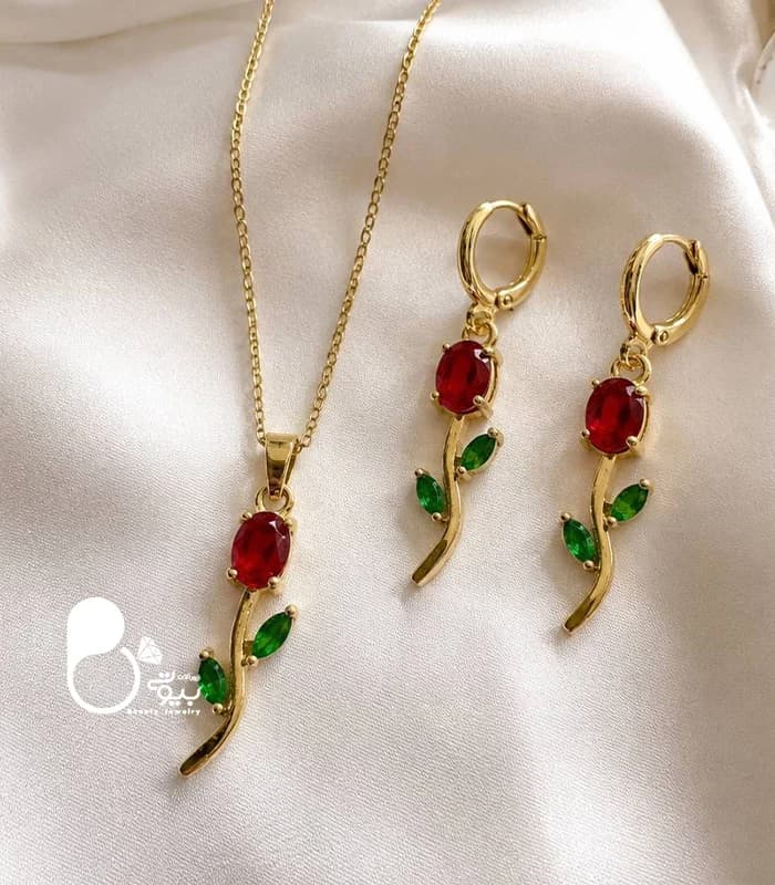 نیم ست زنانه گل لاله نگین اتریشی استیل — تصویر ۲