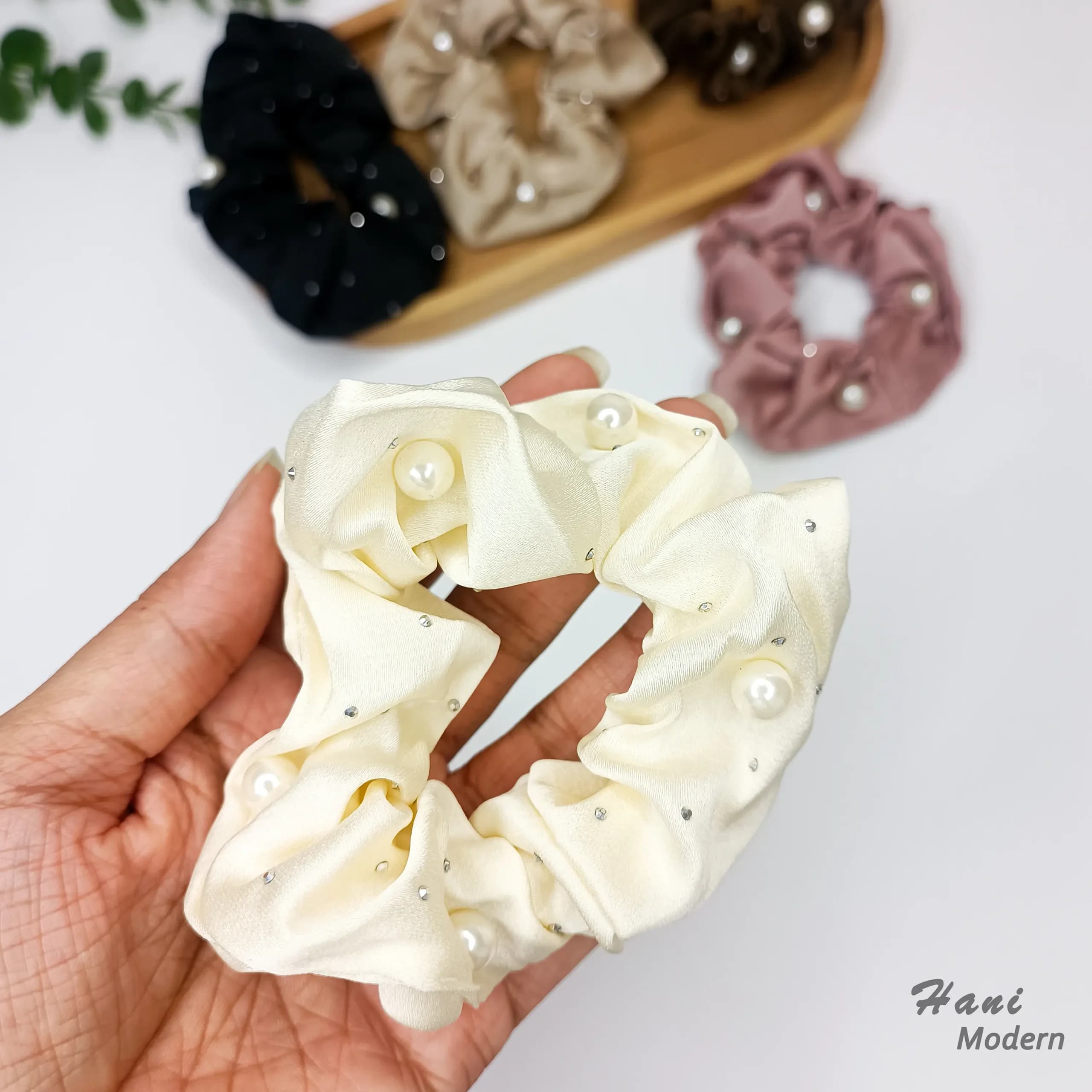 کش مو اسکرانچی مرواریدی — تصویر ۲