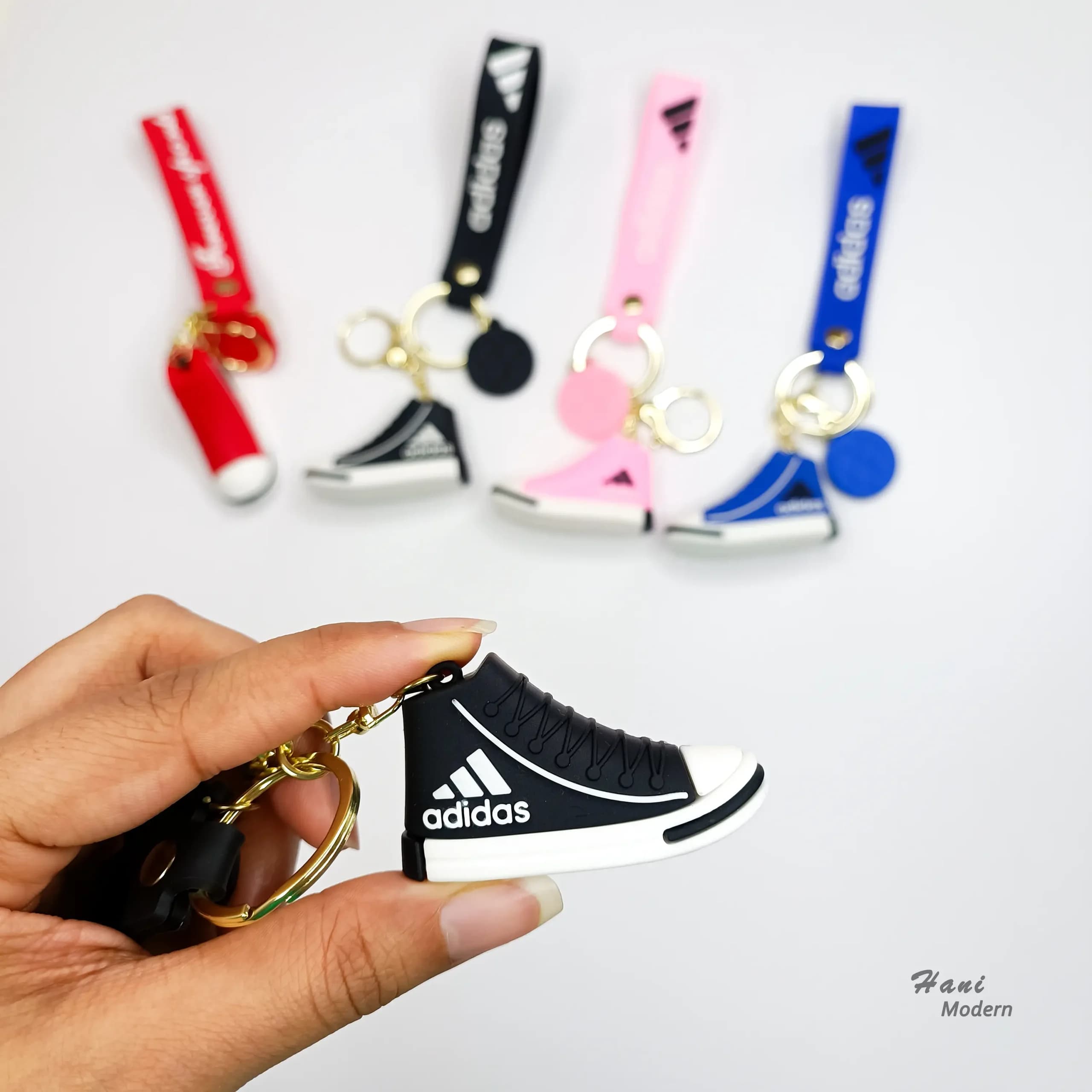 جاکلیدی کفش طرح آدیداس Adidas — تصویر ۴