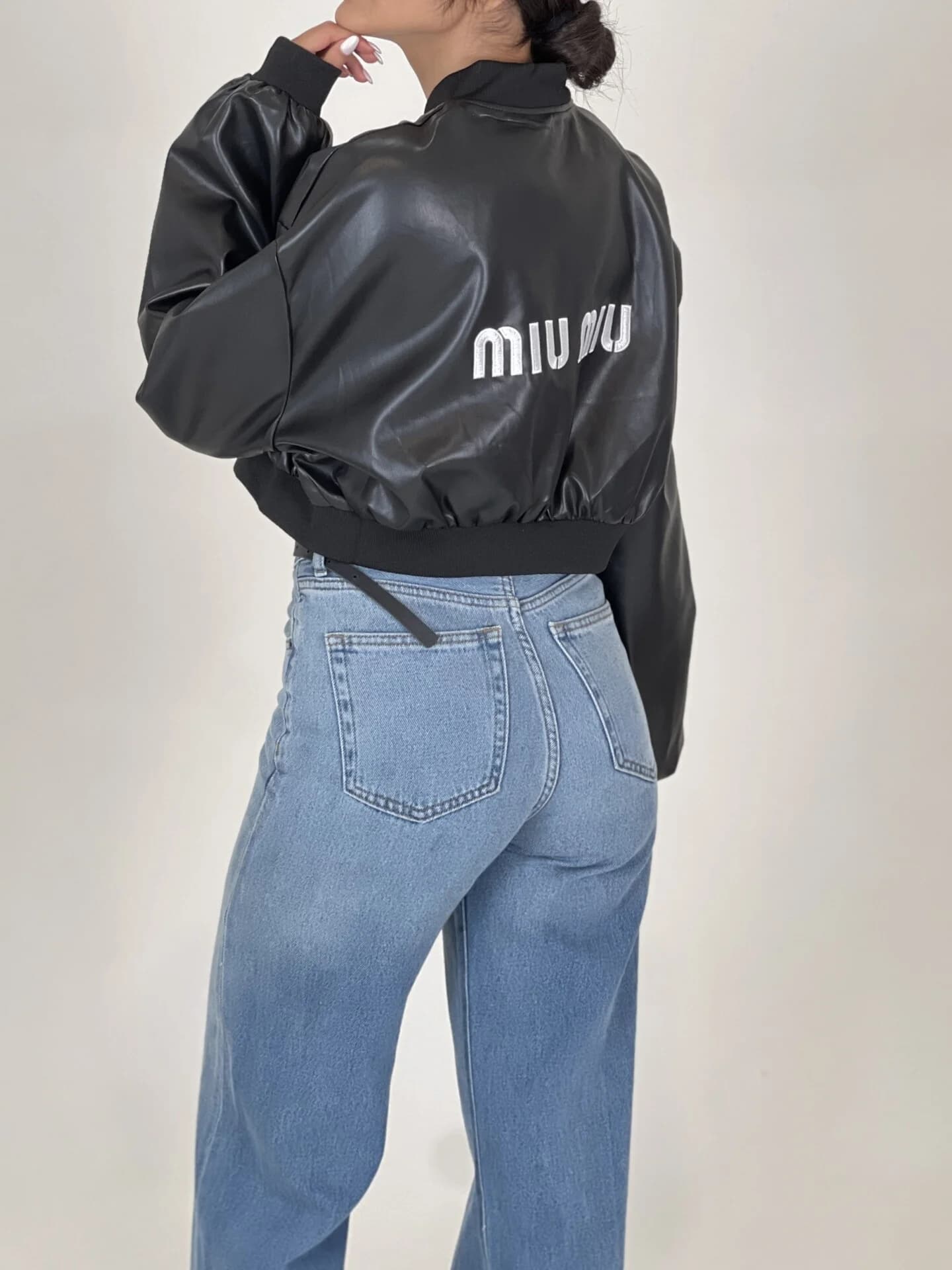بامبر چرم miu miu | دومان گالری — تصویر ۶