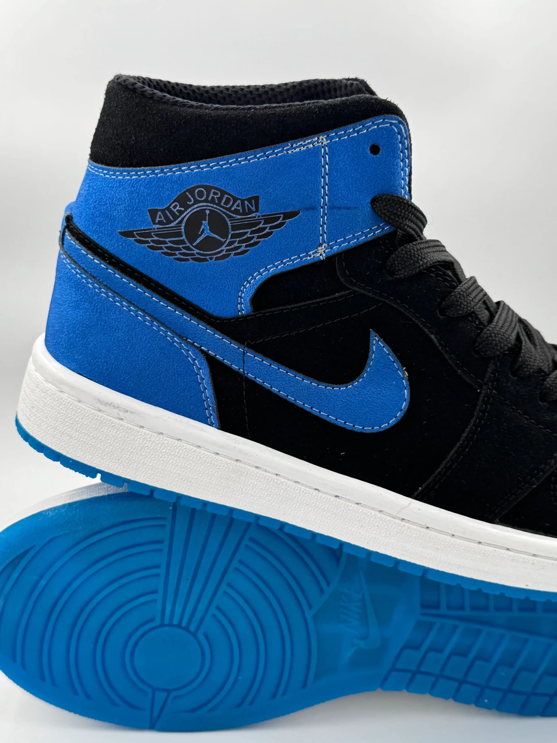 کفش Air jordan 1 mid black — تصویر ۲