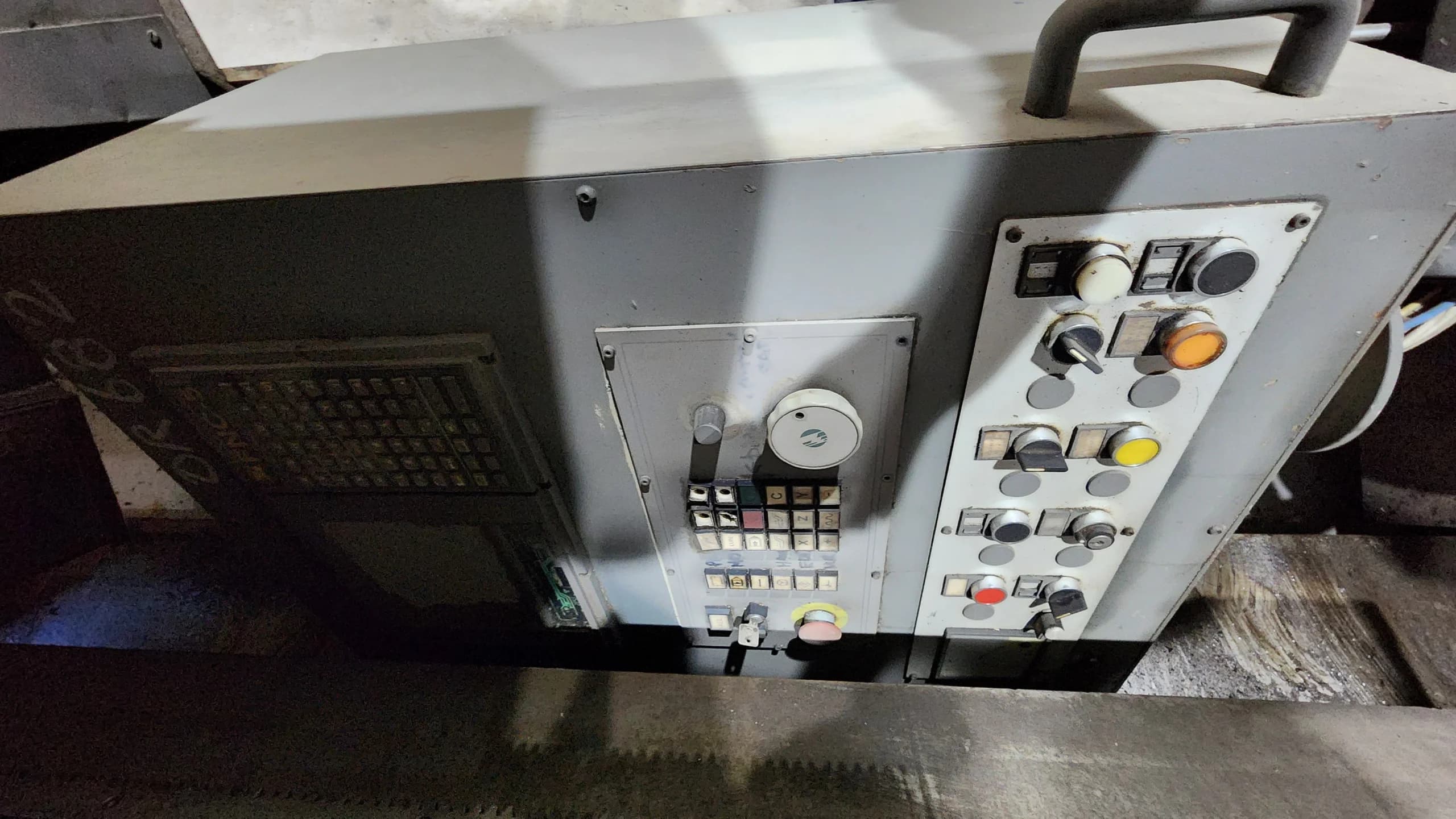 دستگاه تراش CNC سنگین DIAMANT — تصویر ۲