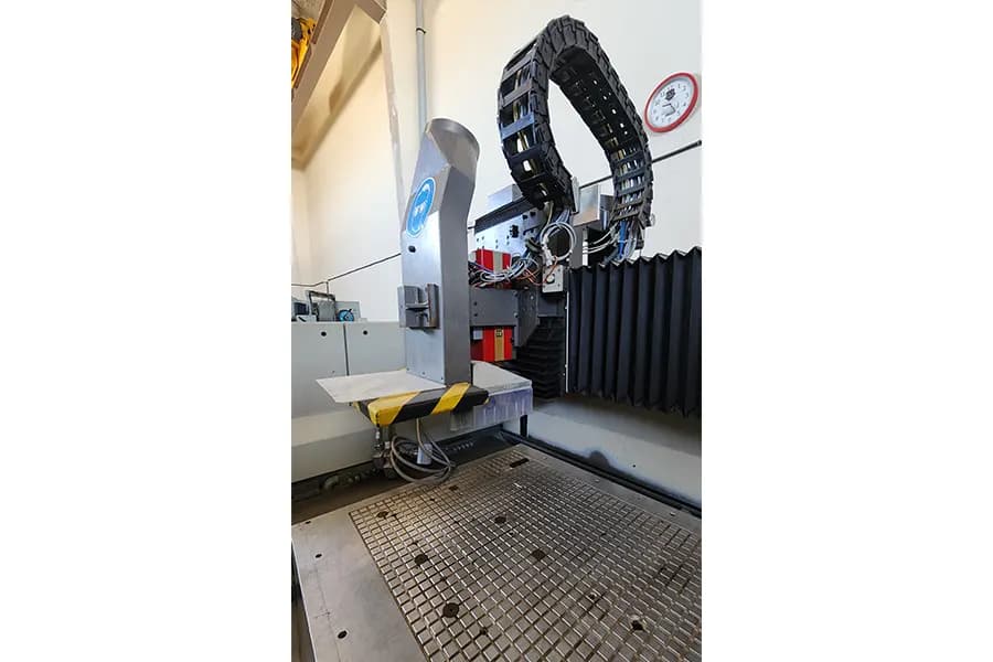 دستگاه فرز وکیوم CNC برند Reichenbacher