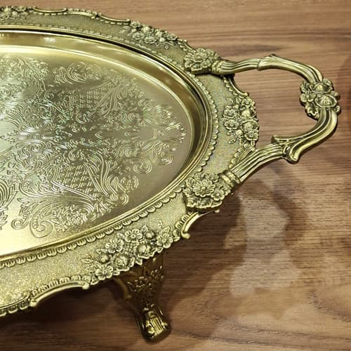 سینی پایه دار برنجی بیضی طلایی .N — تصویر ۲