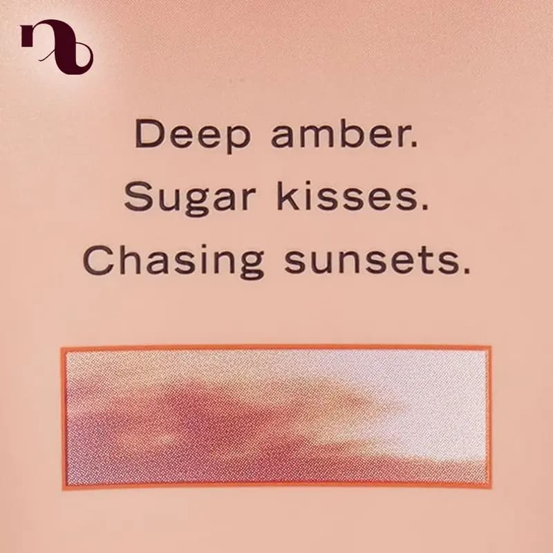 لوسیون بدن ویکتوریا سکرت Amber Romance – نرمی، لطافت و رایحه‌ای به یادماندنی — تصویر ۴