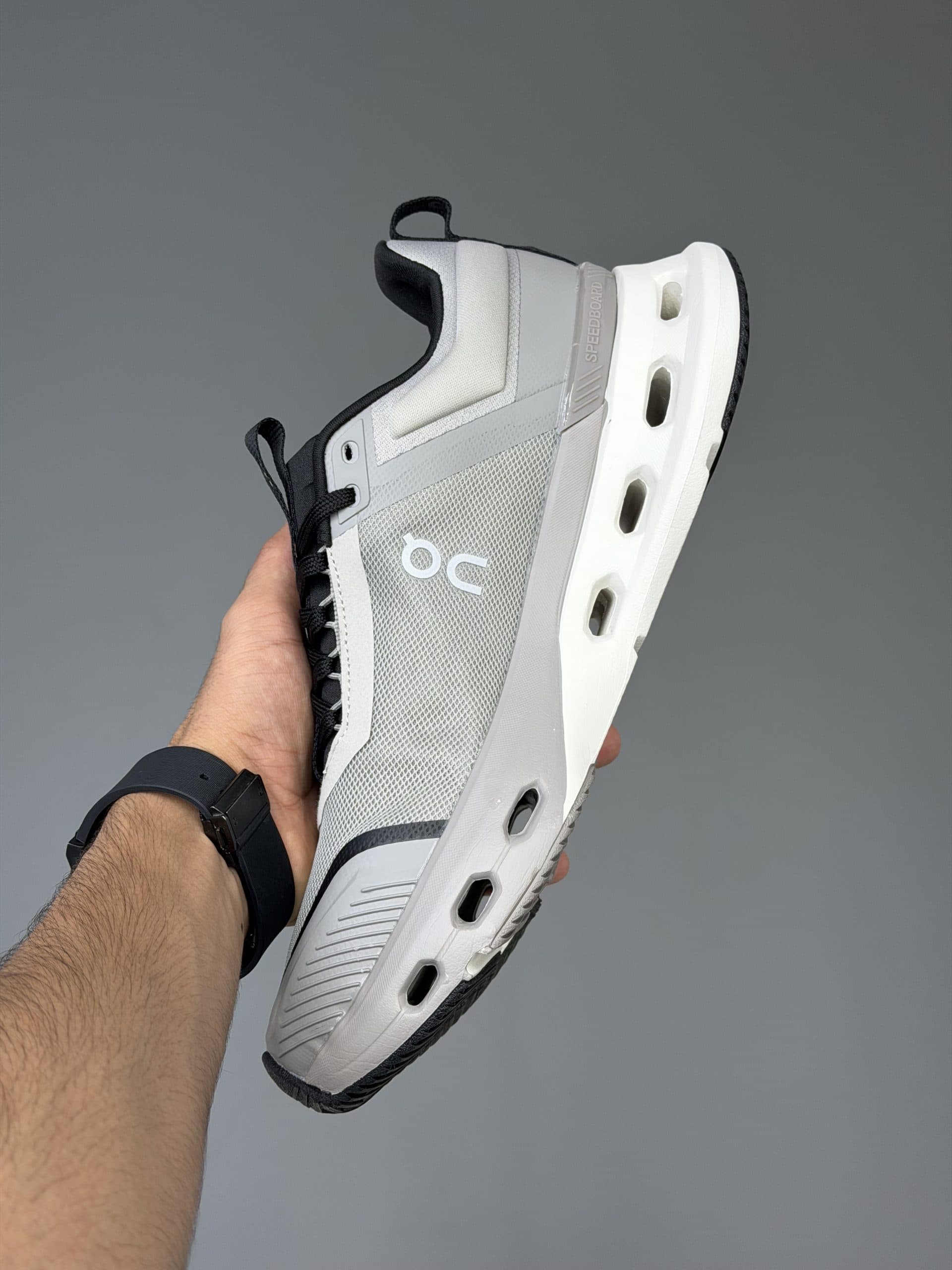 کتونی آن رانینگ کلاودنوا طوسی مشکیONRUNNING CLODNOVA — تصویر ۳