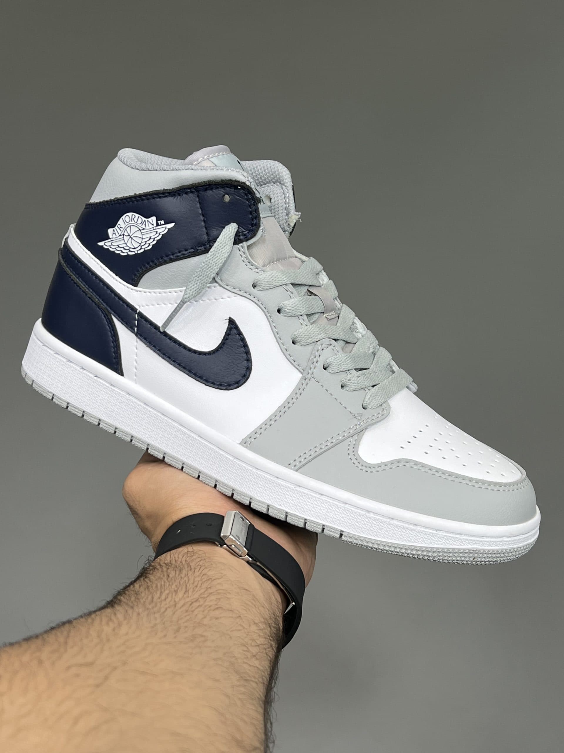 نایک ایر جردن 1 مید ولف گری NIKE AIR JORDAN 1 MID WOLF GREY