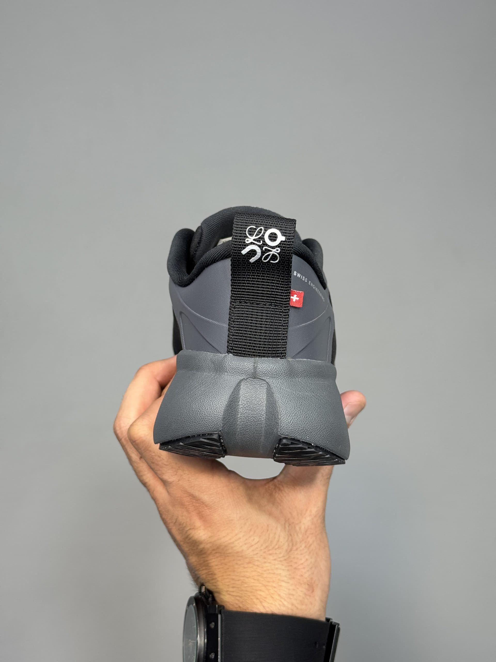 آن رانینگ لووه کلودسولو مشکی طوسی ON RUNNING X LOEWE CLODNOVA — تصویر ۵