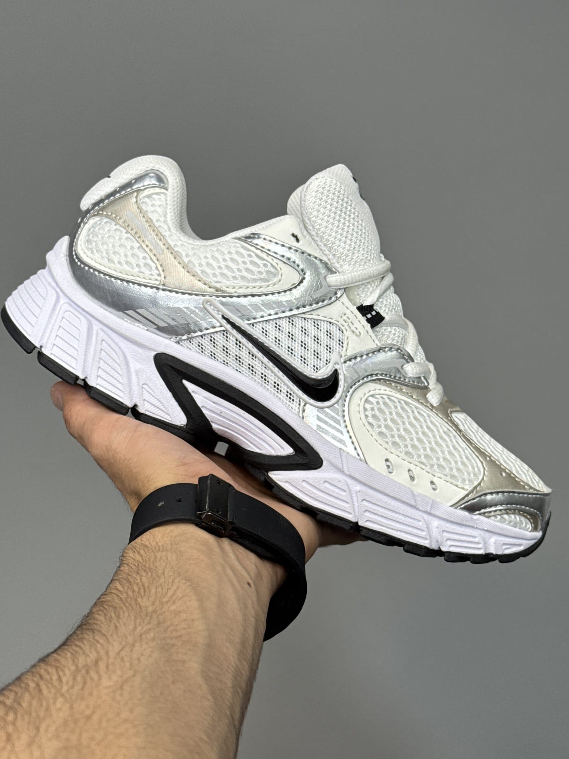 نایک وی فایو سفید مشکی NIKE V5 — تصویر ۲
