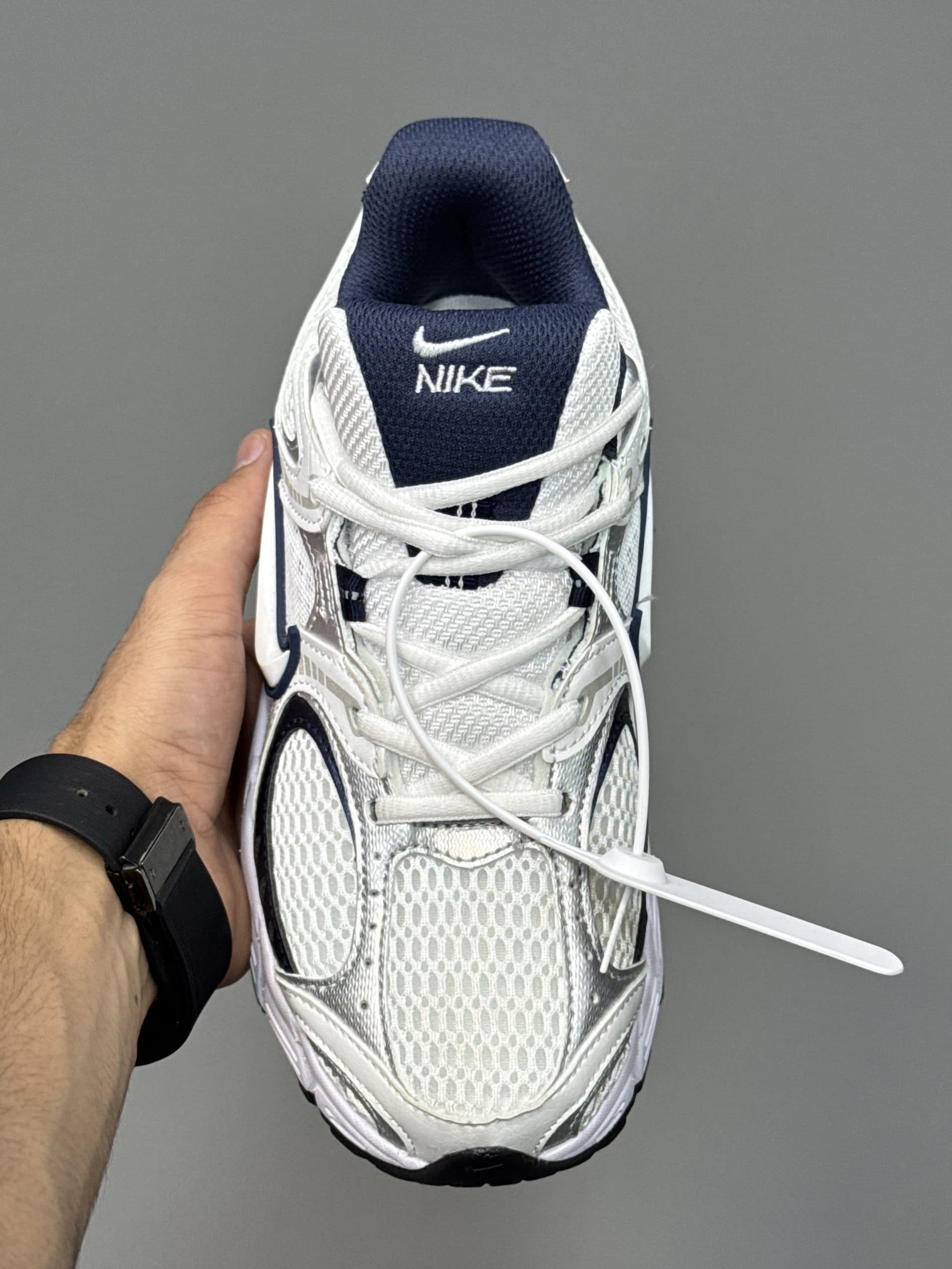 نایک وی فایو سفید سورمه ای NIKE V5 — تصویر ۳