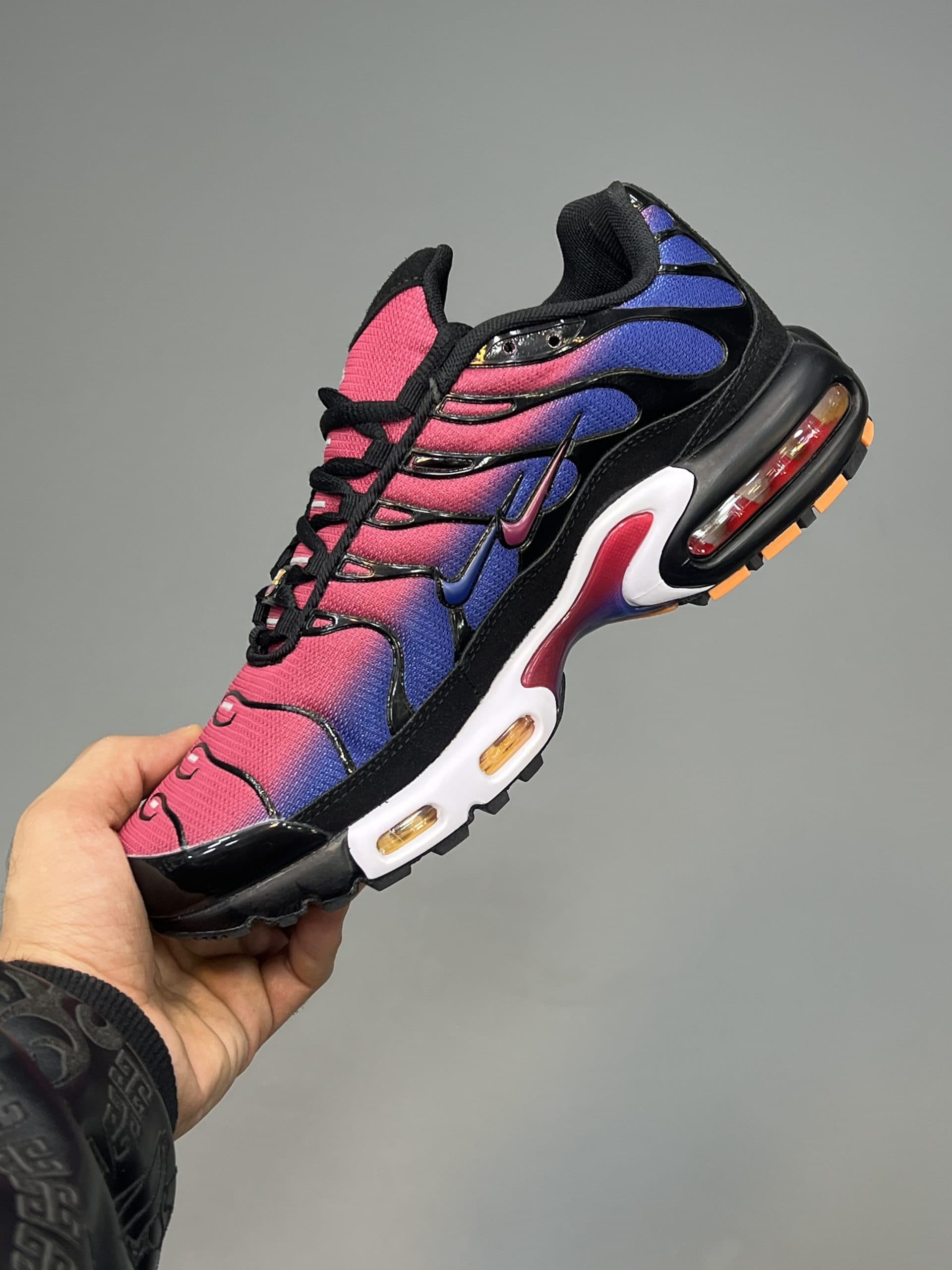نایک ایرمکس تی ان بارسلونا NIKE TN AIR MAX PLUS — تصویر ۴