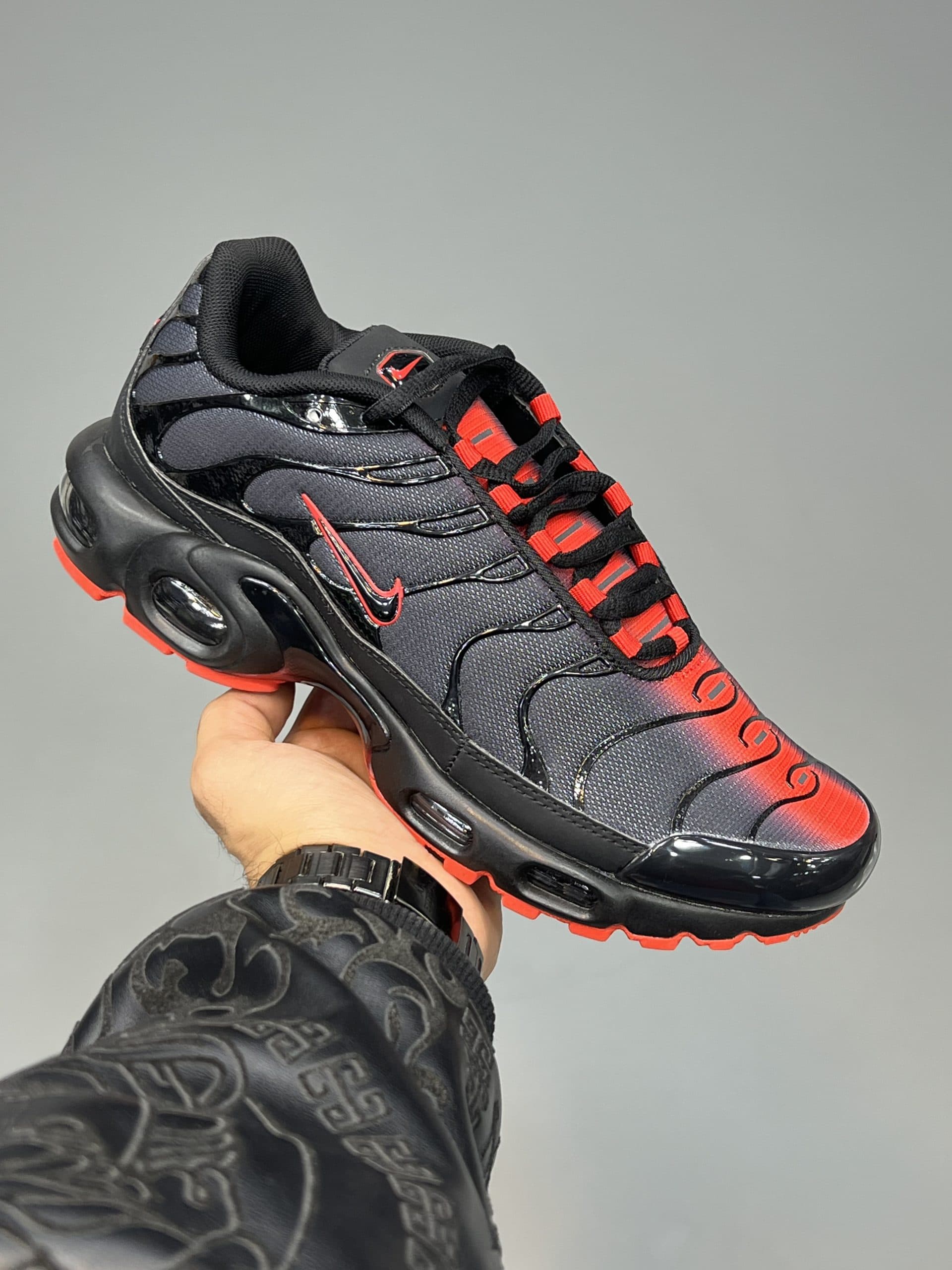 نایک ایرمکس تی ان قرمز مشکی NIKE TN AIR MAX PLUS