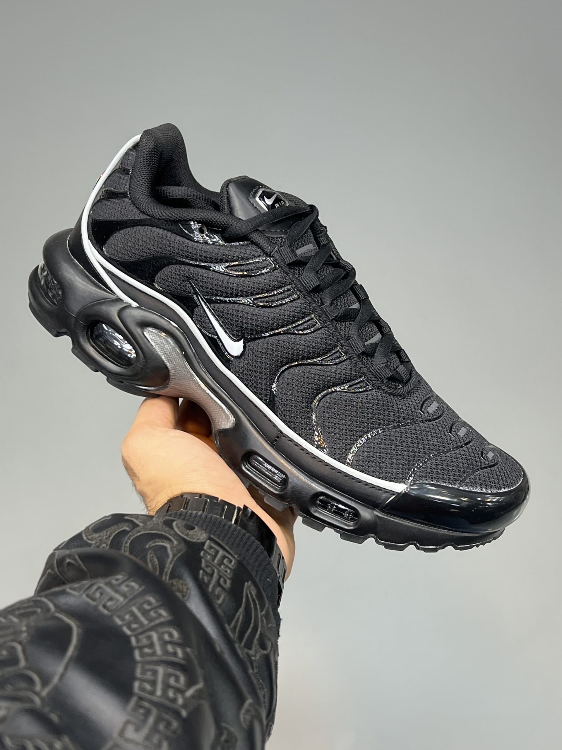 نایک ایرمکس تی ان مشکی خط سفید NIKE TN AIR MAX PLUS