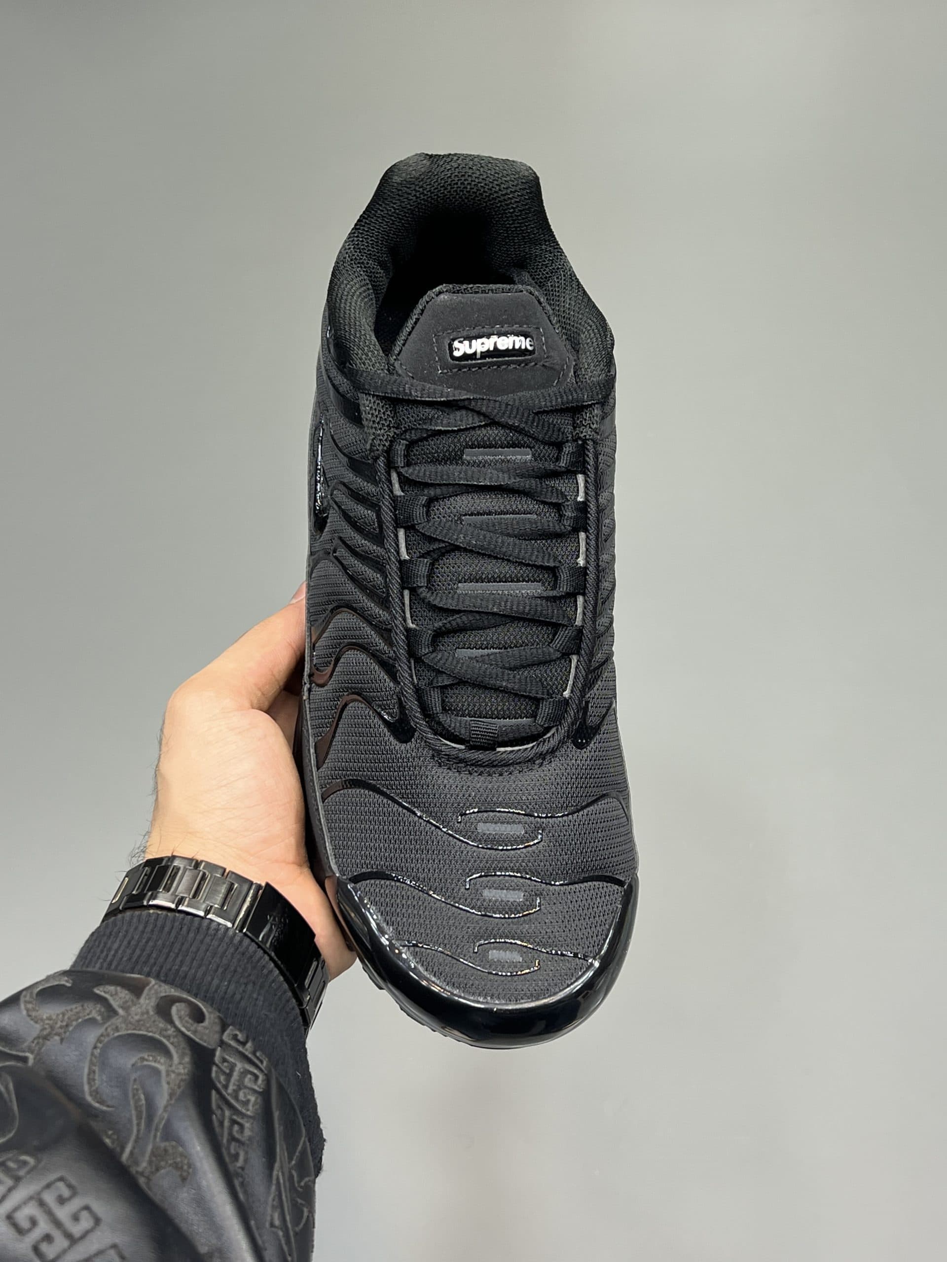 نایک ایرمکس تی ان مشکی (سوپریم) NIKE TN AIR MAX PLUS — تصویر ۳