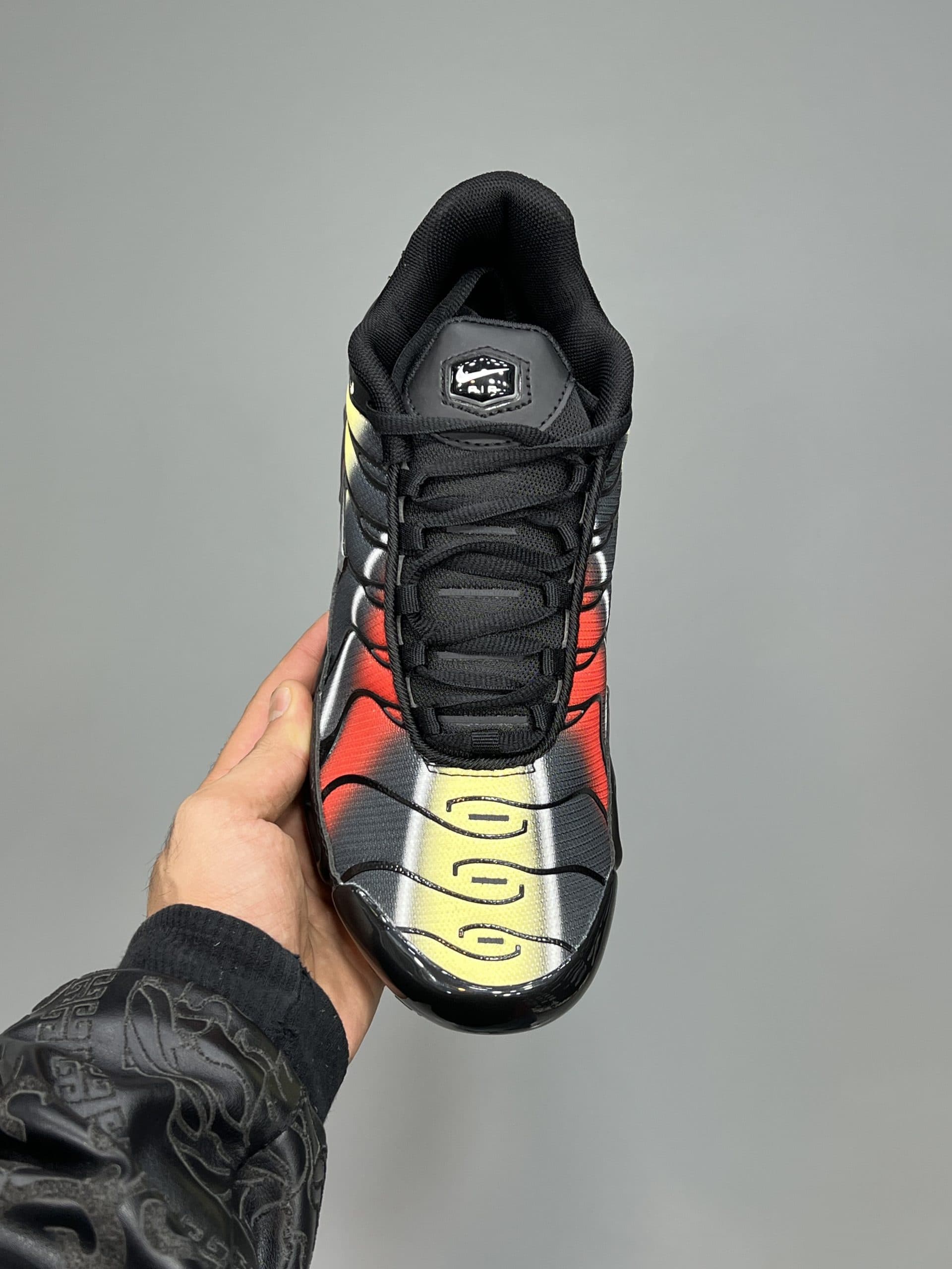 نایک ایرمکس تی ان مشکی زرد قرمز NIKE TN AIR MAX PLUS — تصویر ۳
