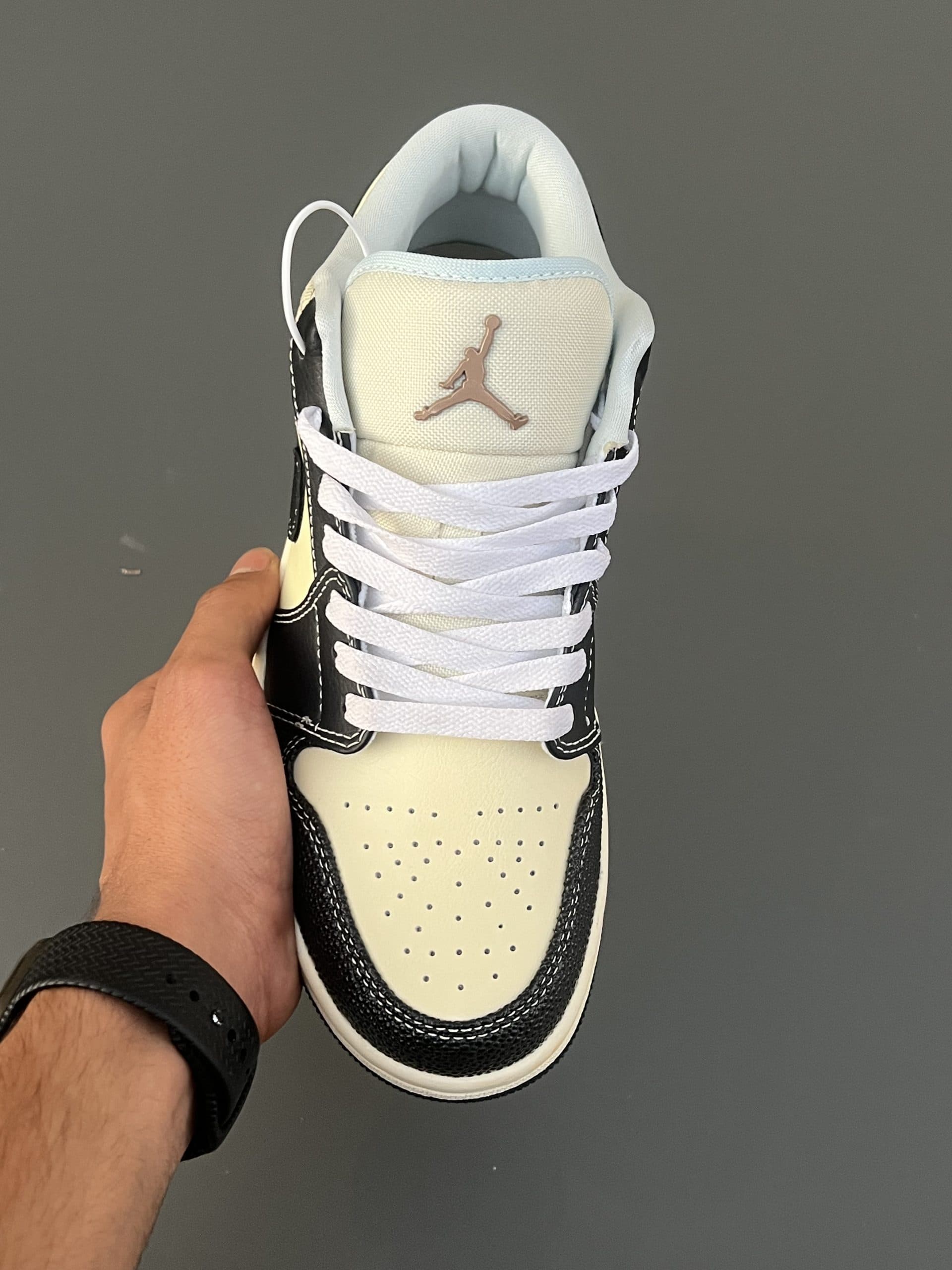 نایک ایر جردن ۱ لو کوکونات میلک NIKE AIR JORDAN 1 LOW COCONUT MILK — تصویر ۳
