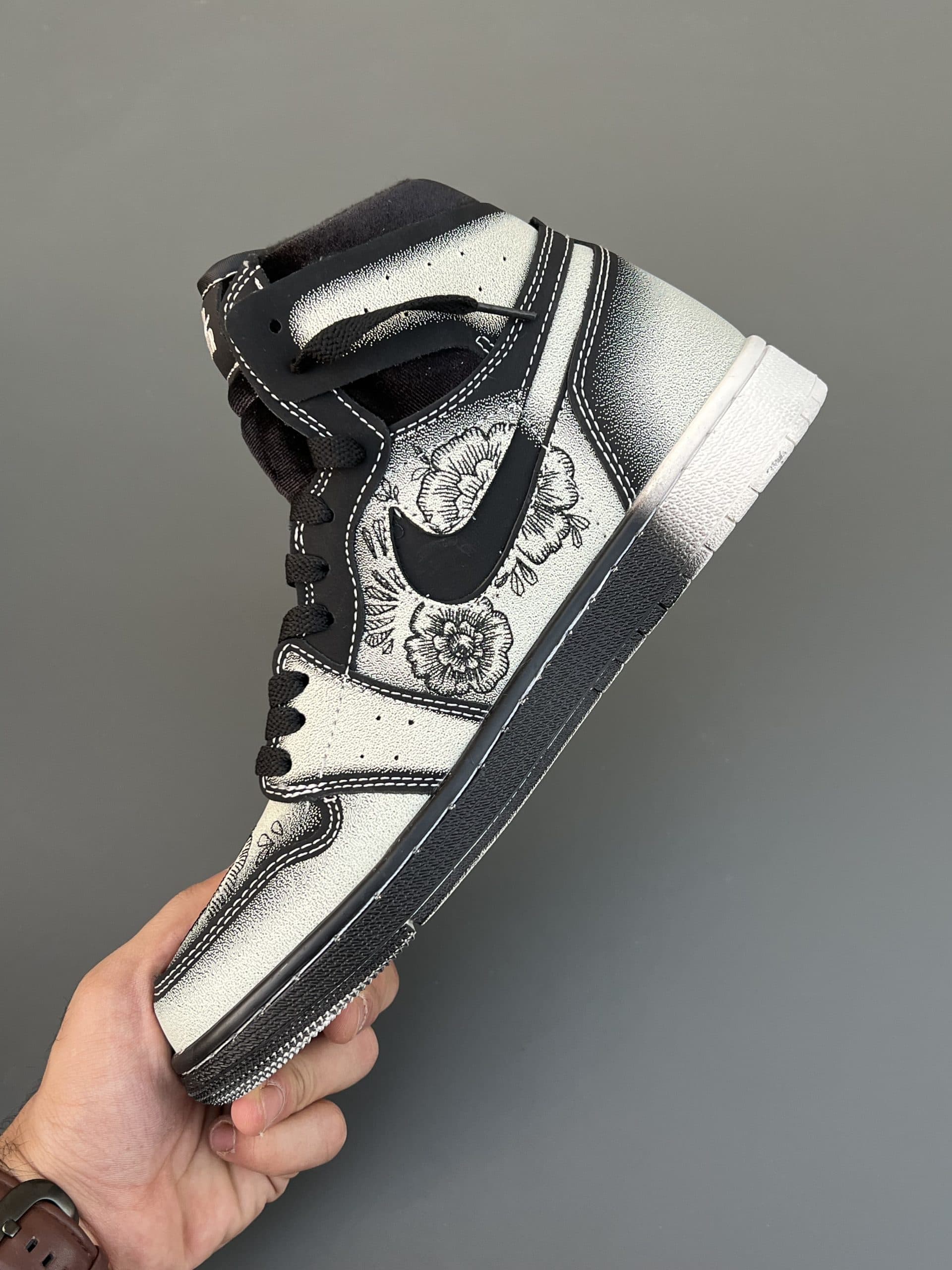 نایک ایر جردن ۱ های فامیلیا NIKE AIR JORDAN 1 HIGH FAMILIA — تصویر ۴