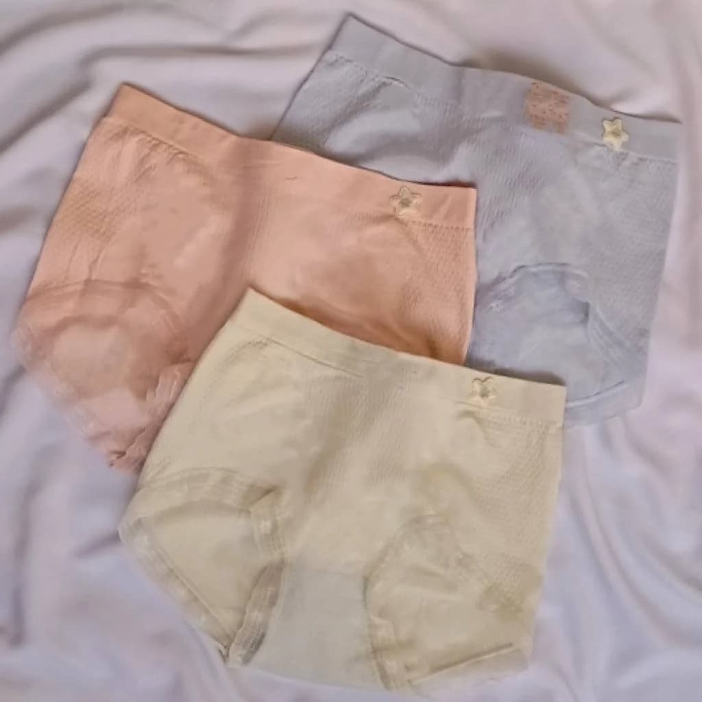 شورت زنانه سیملس مدل گنی فاق بلند طرح دار با لبه توری (اصلاح کننده اندام)