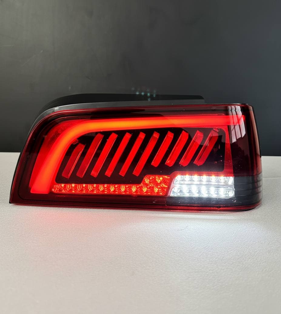 چراغ خطر عقب پژو پارس طرح فونیکس قرمز دودی NGCO