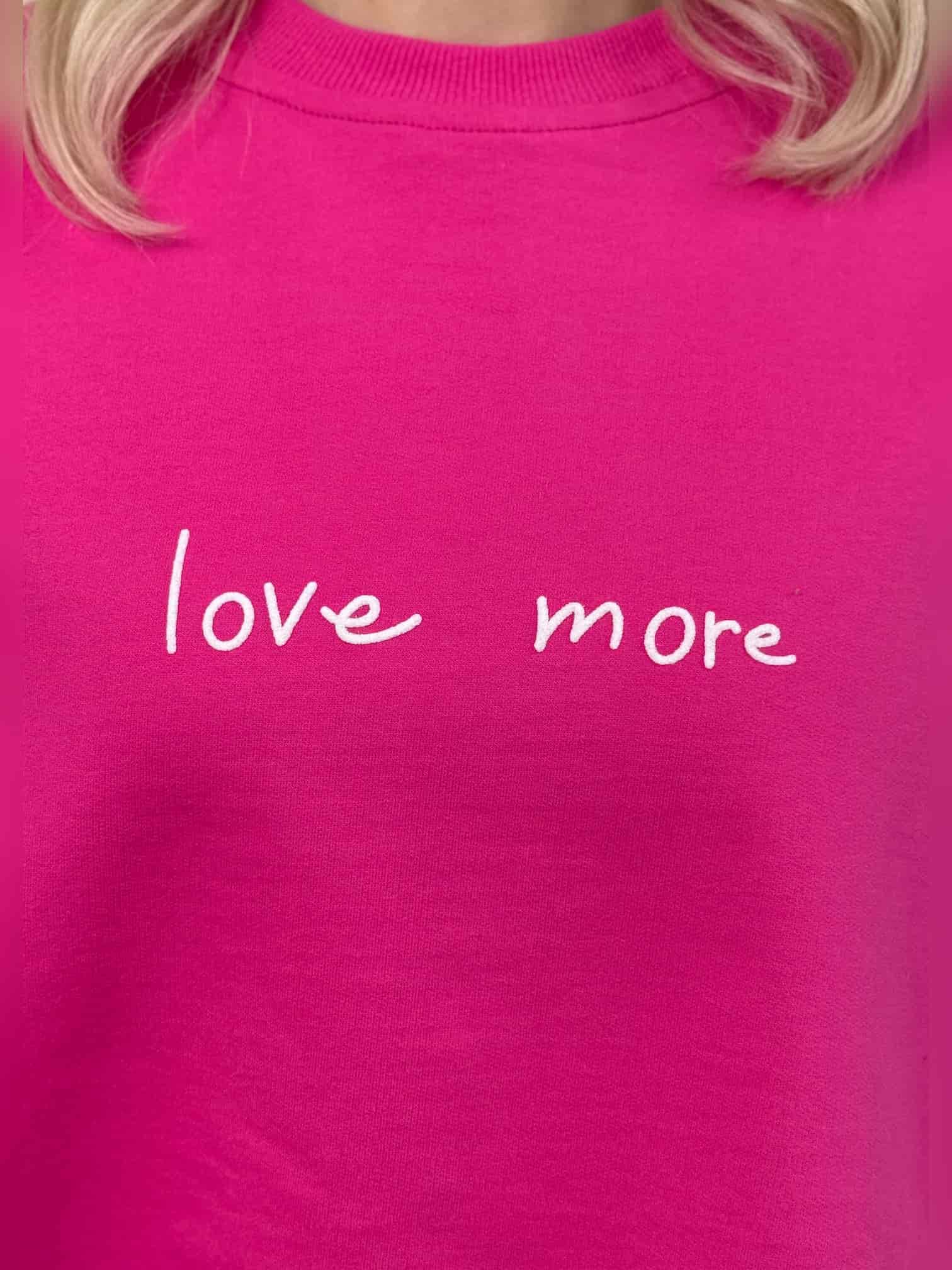 تیشرت باکسی زنانه love more — تصویر ۵