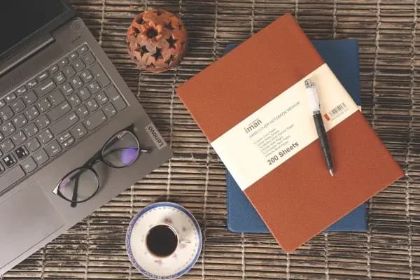 دفتر چرم وزیری ۲۰۰برگ