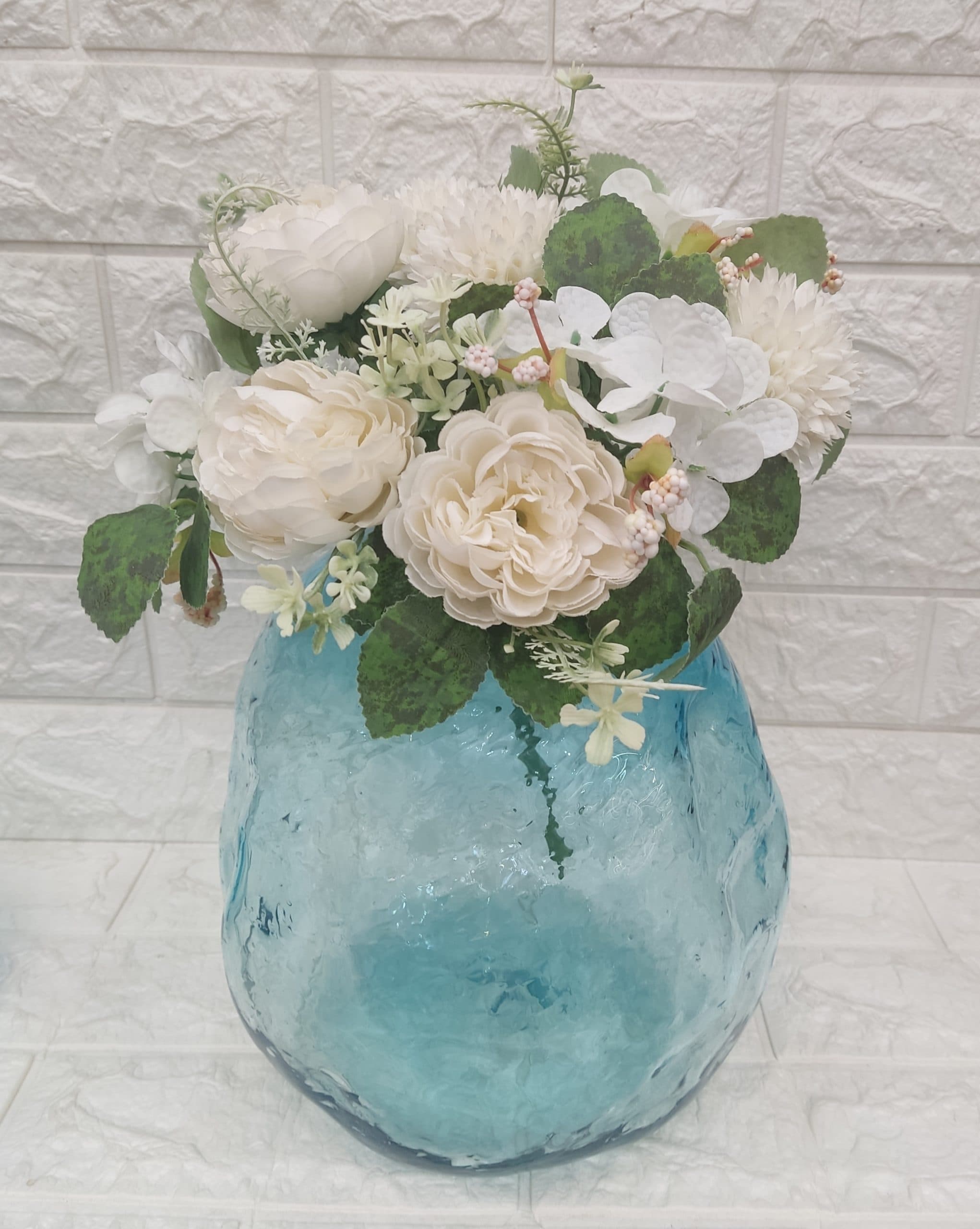 گلدان شیشه ای/ طرح تپل دفرمه/ آبی/ مناسب برای گل طبیعی و مصنوعی/ دست‌ساز