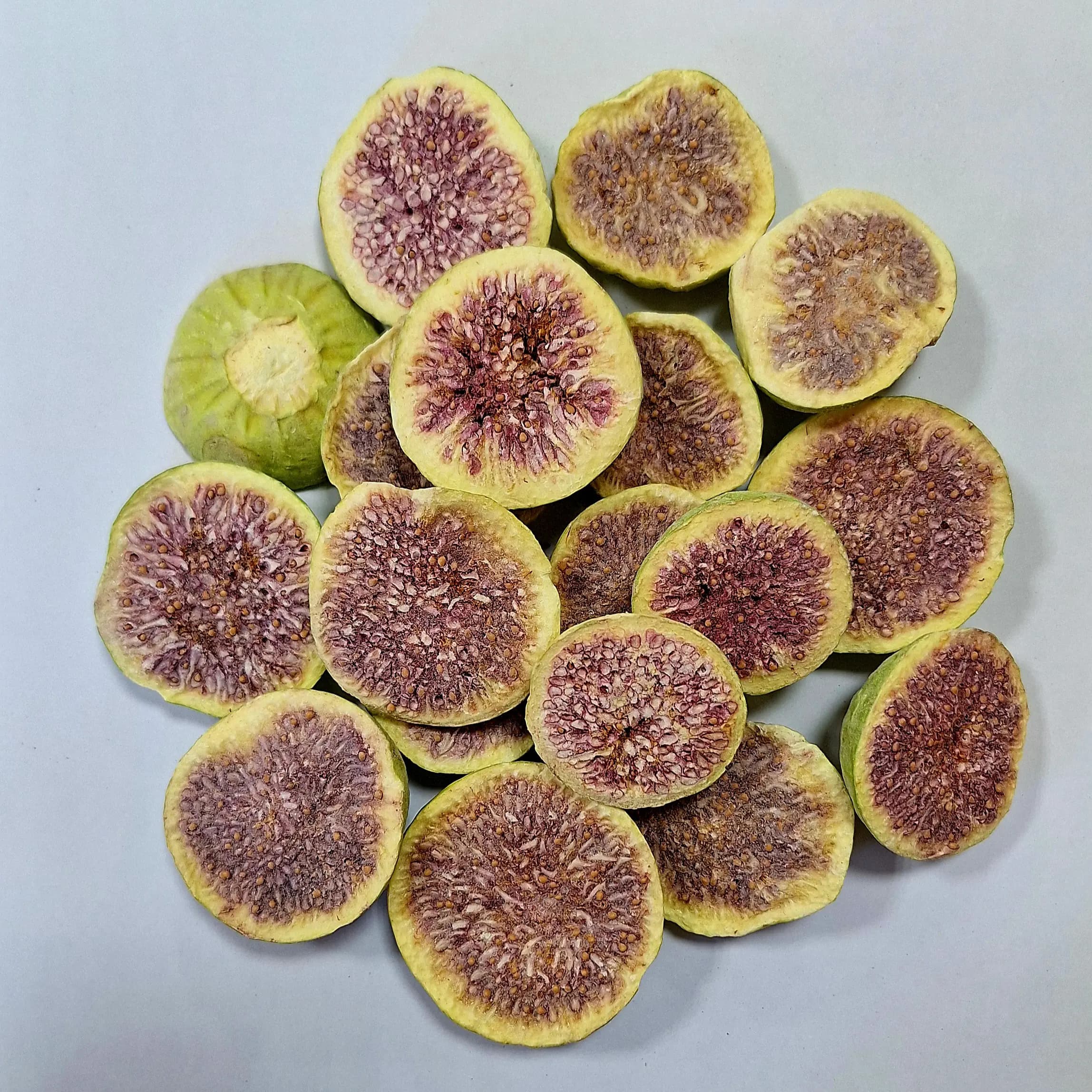 میوه خشک فریزدرای انجیر سبز — تصویر ۲
